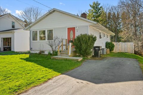 Photo of 11 Westland Street, Bangor, ME 04401 (MLS # 1659747)