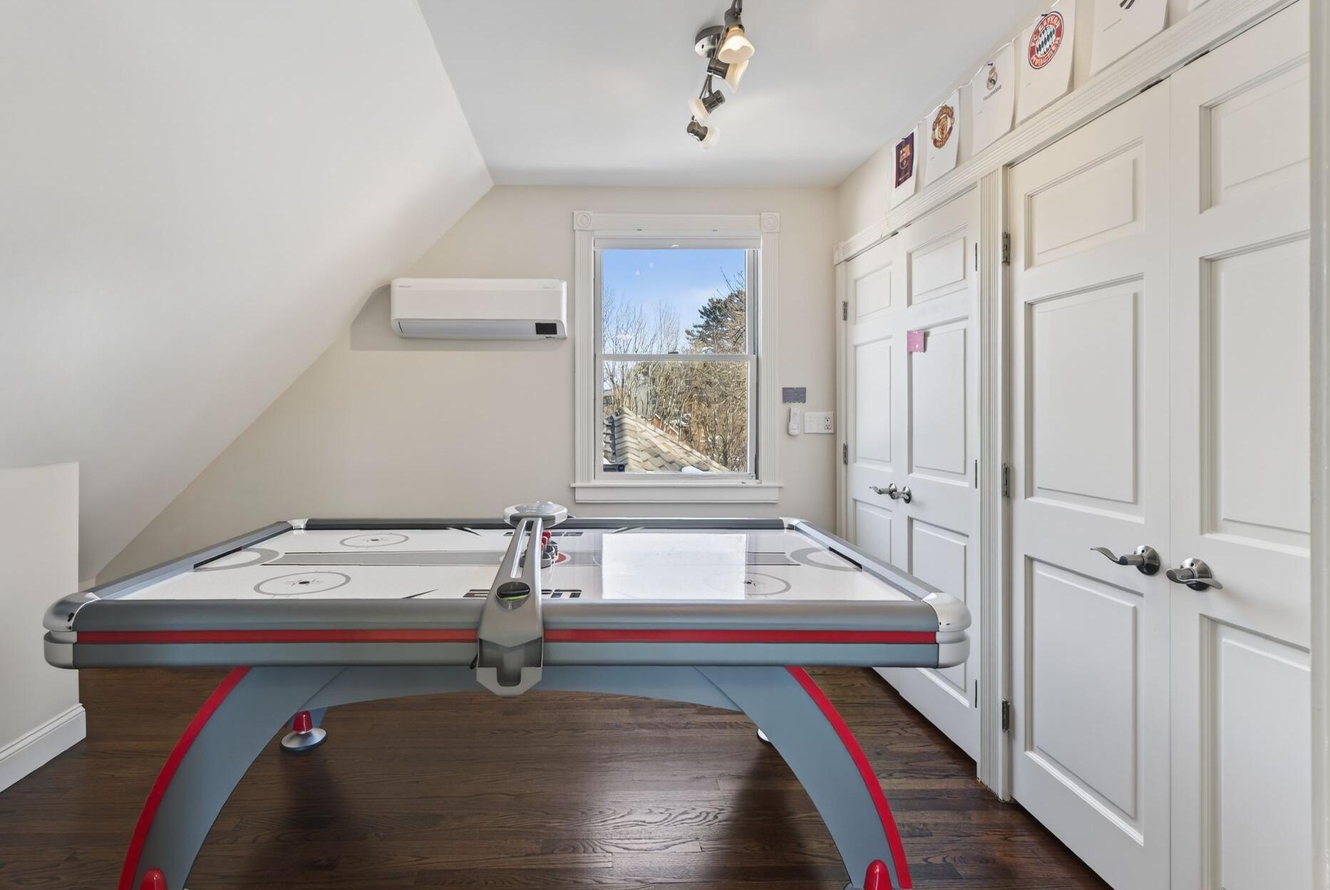 Portland, Maine, 04102, United States, 3 Bedrooms Bedrooms, ,5 BathroomsBathrooms,Residential,Active,2033991