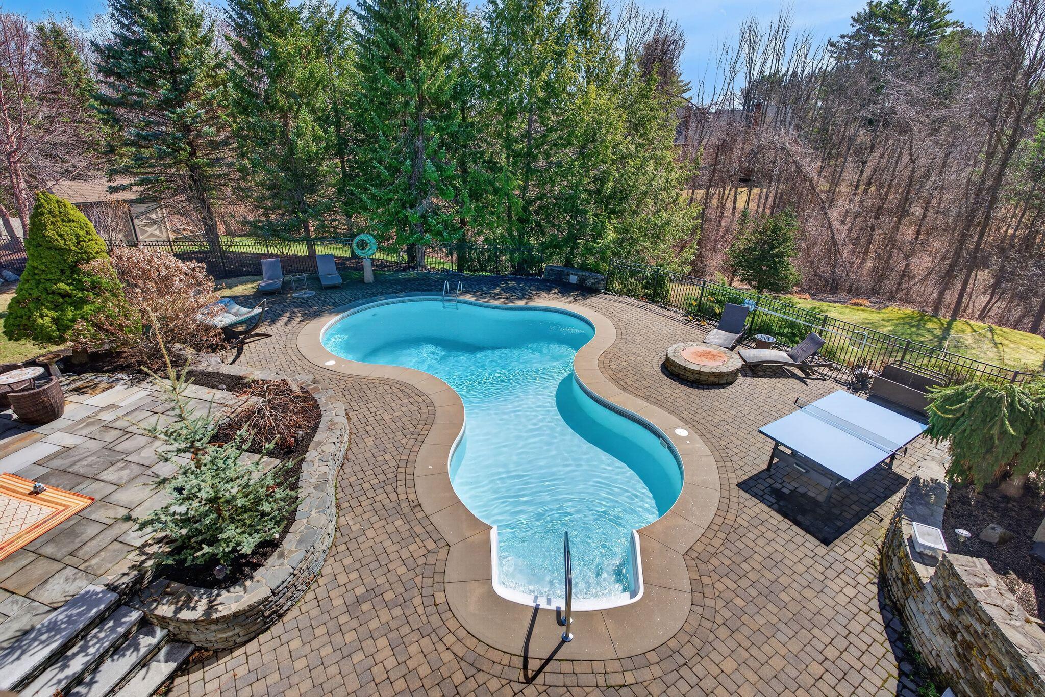 Portland, Maine, 04102, United States, 3 Bedrooms Bedrooms, ,5 BathroomsBathrooms,Residential,Active,2033991