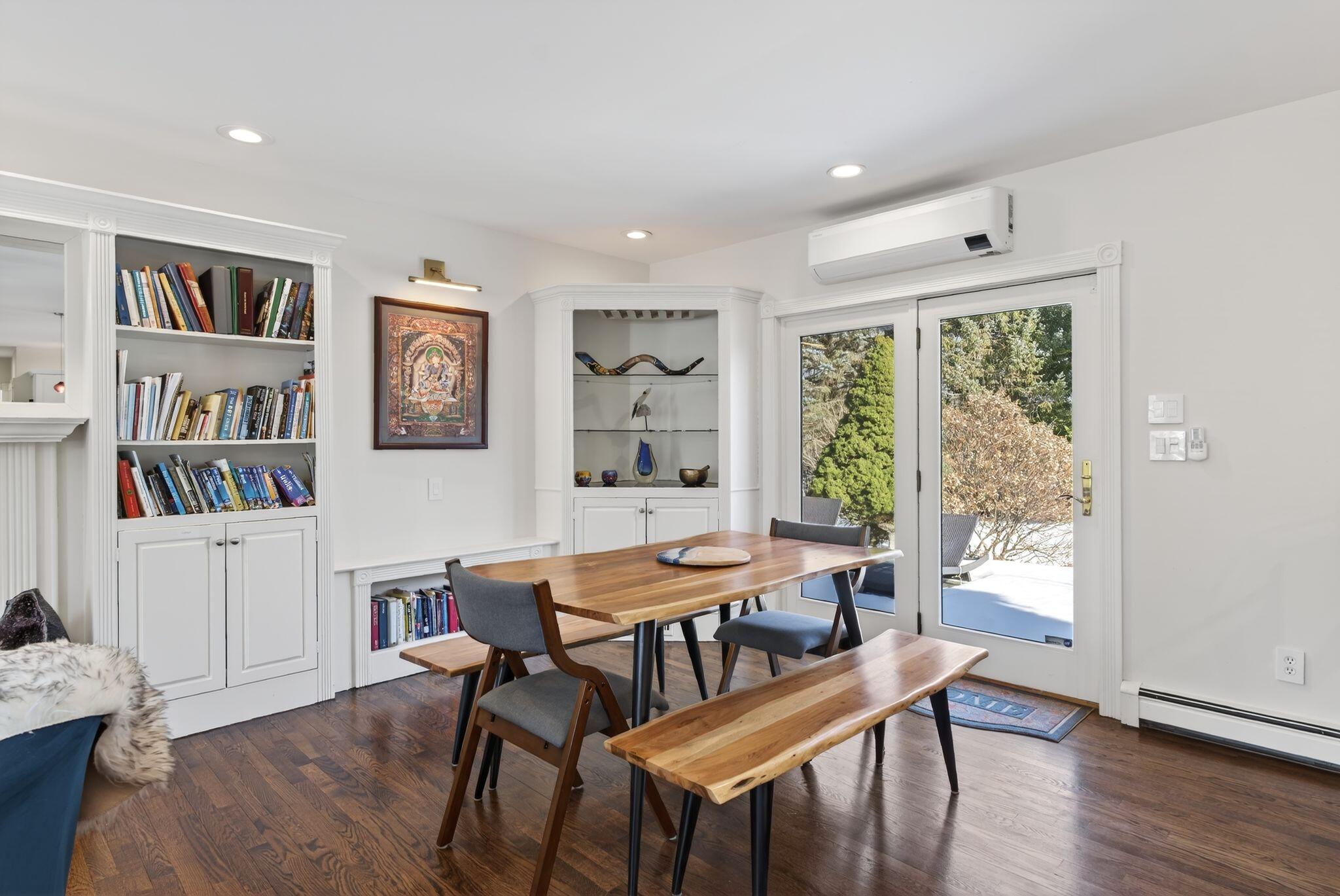 Portland, Maine, 04102, United States, 3 Bedrooms Bedrooms, ,5 BathroomsBathrooms,Residential,Active,2033991