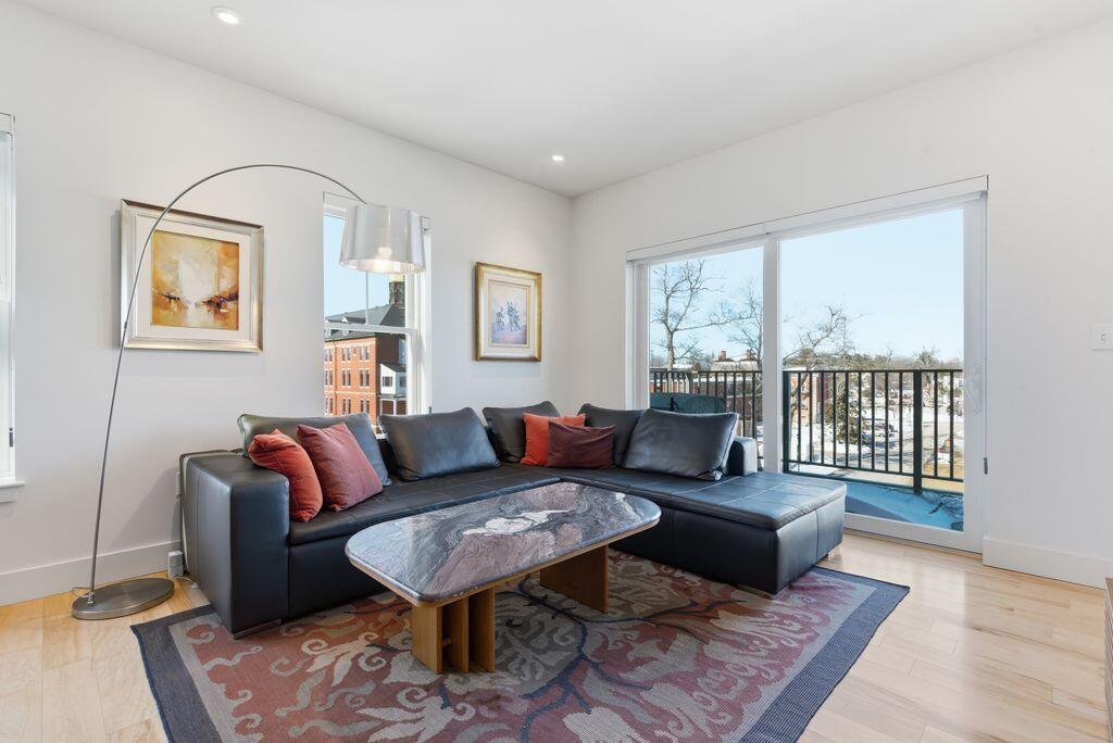 65 McAuley Way 406