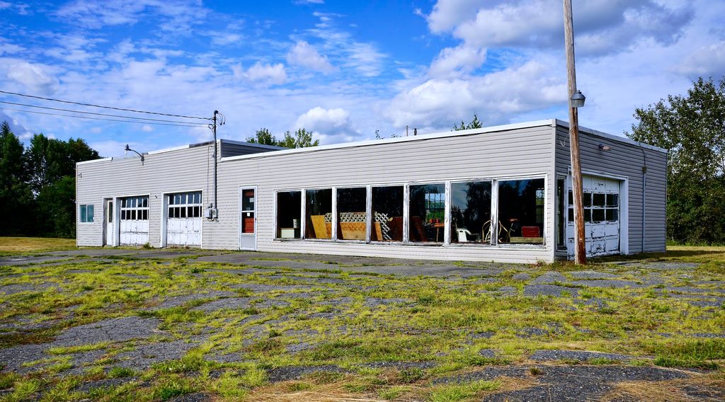 Photo of 459 Hartland Avenue, Pittsfield, ME 04967 (MLS # 1635183)