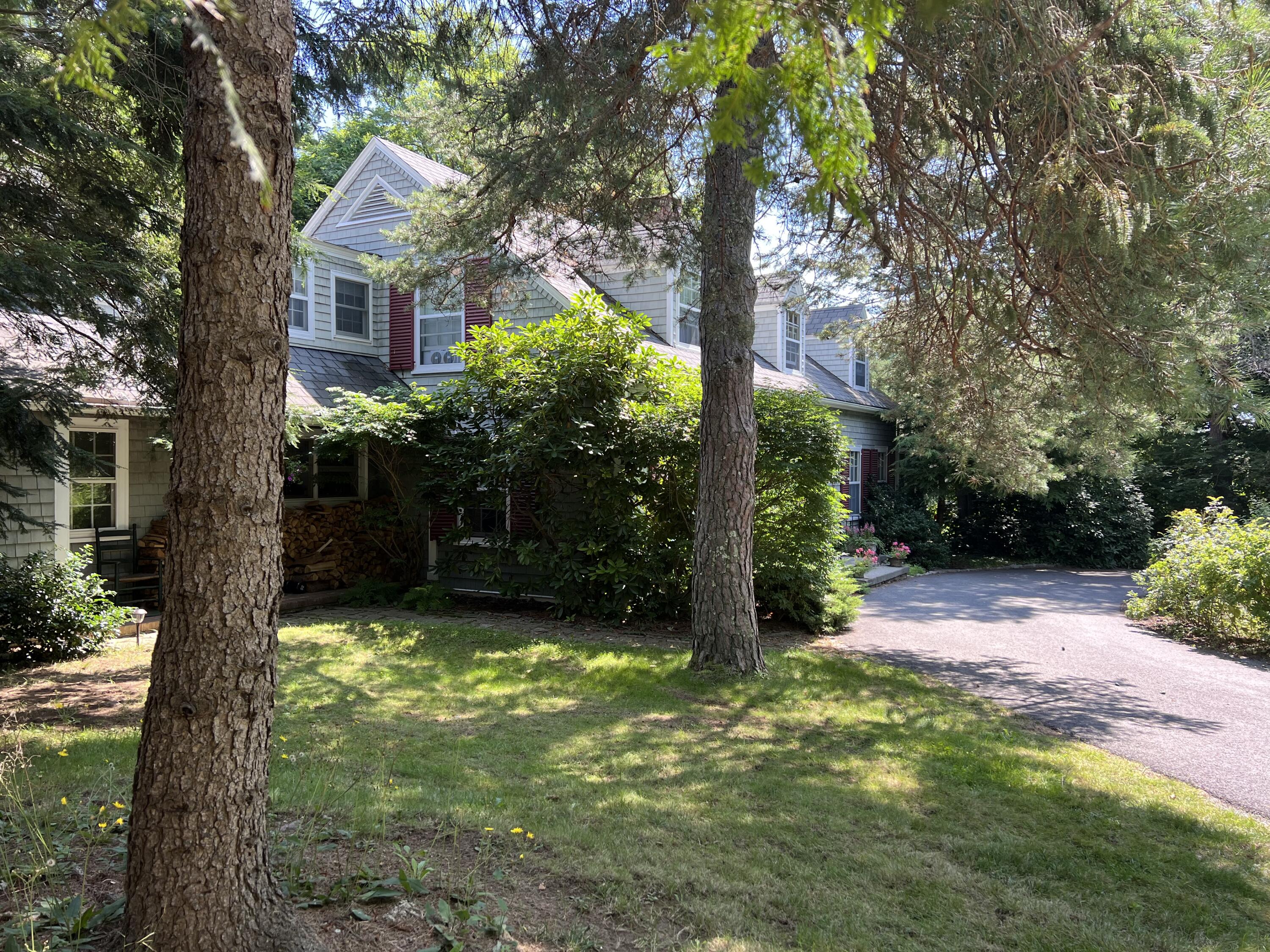 2 Lookout Point Road