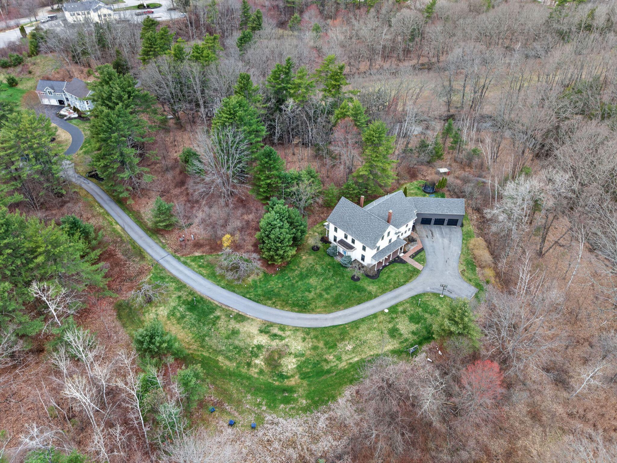 Falmouth, Maine, 04105, United States, 5 Bedrooms Bedrooms, ,6 BathroomsBathrooms,Residential,Pending,2041795