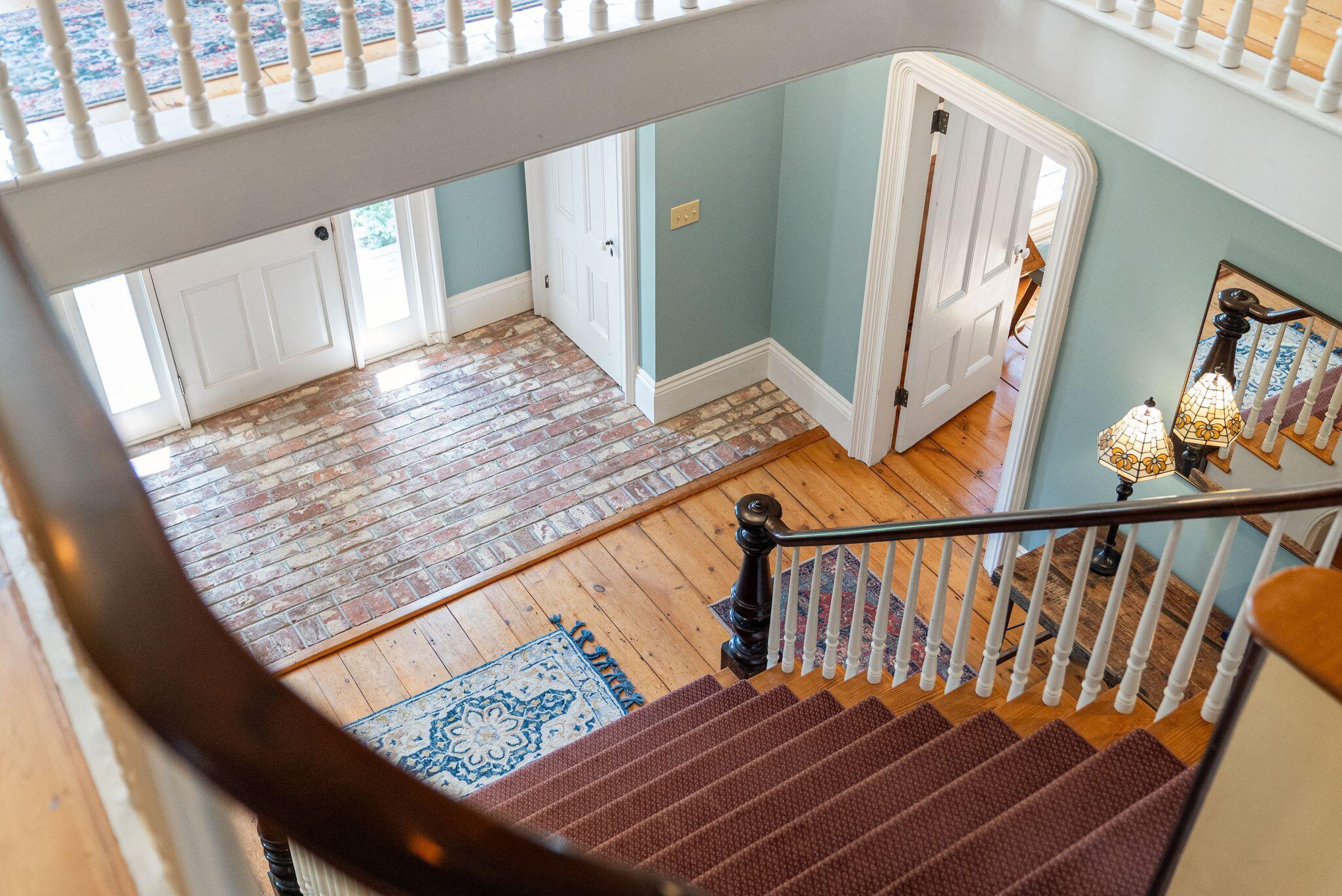Falmouth, Maine, 04105, United States, 5 Bedrooms Bedrooms, ,6 BathroomsBathrooms,Residential,Pending,2041795