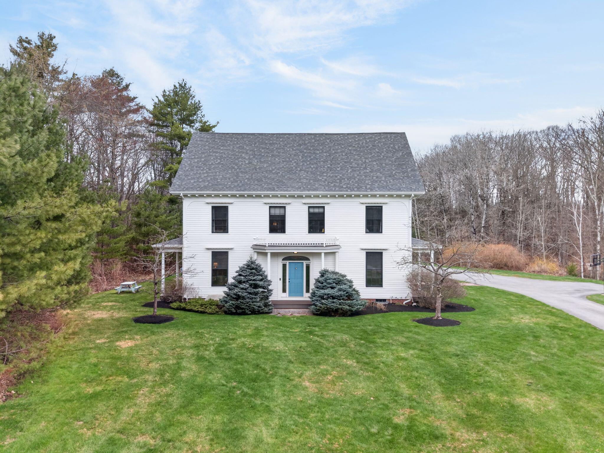 Falmouth, Maine, 04105, United States, 5 Bedrooms Bedrooms, ,6 BathroomsBathrooms,Residential,Pending,2041795