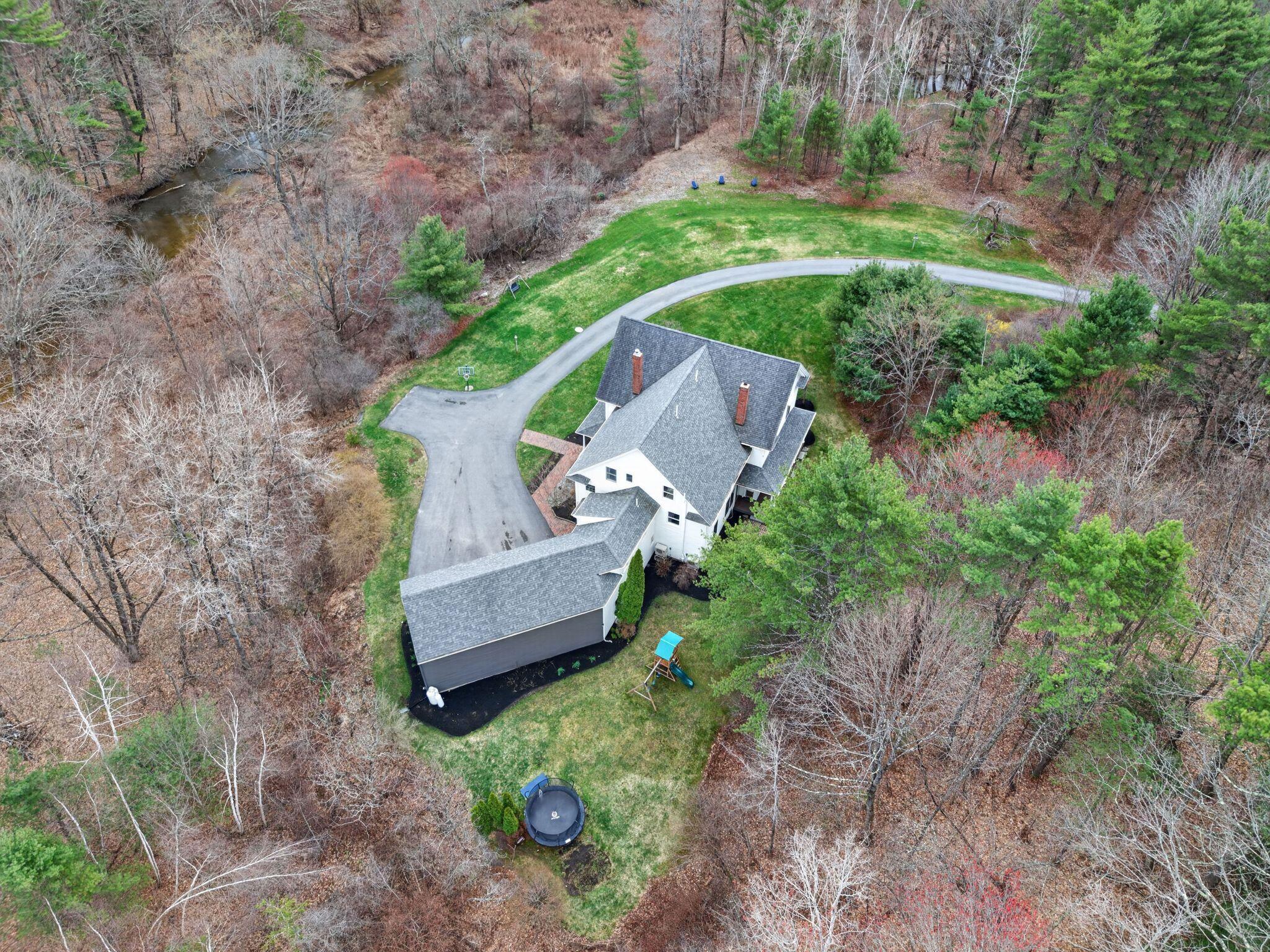 Falmouth, Maine, 04105, United States, 5 Bedrooms Bedrooms, ,6 BathroomsBathrooms,Residential,Pending,2041795