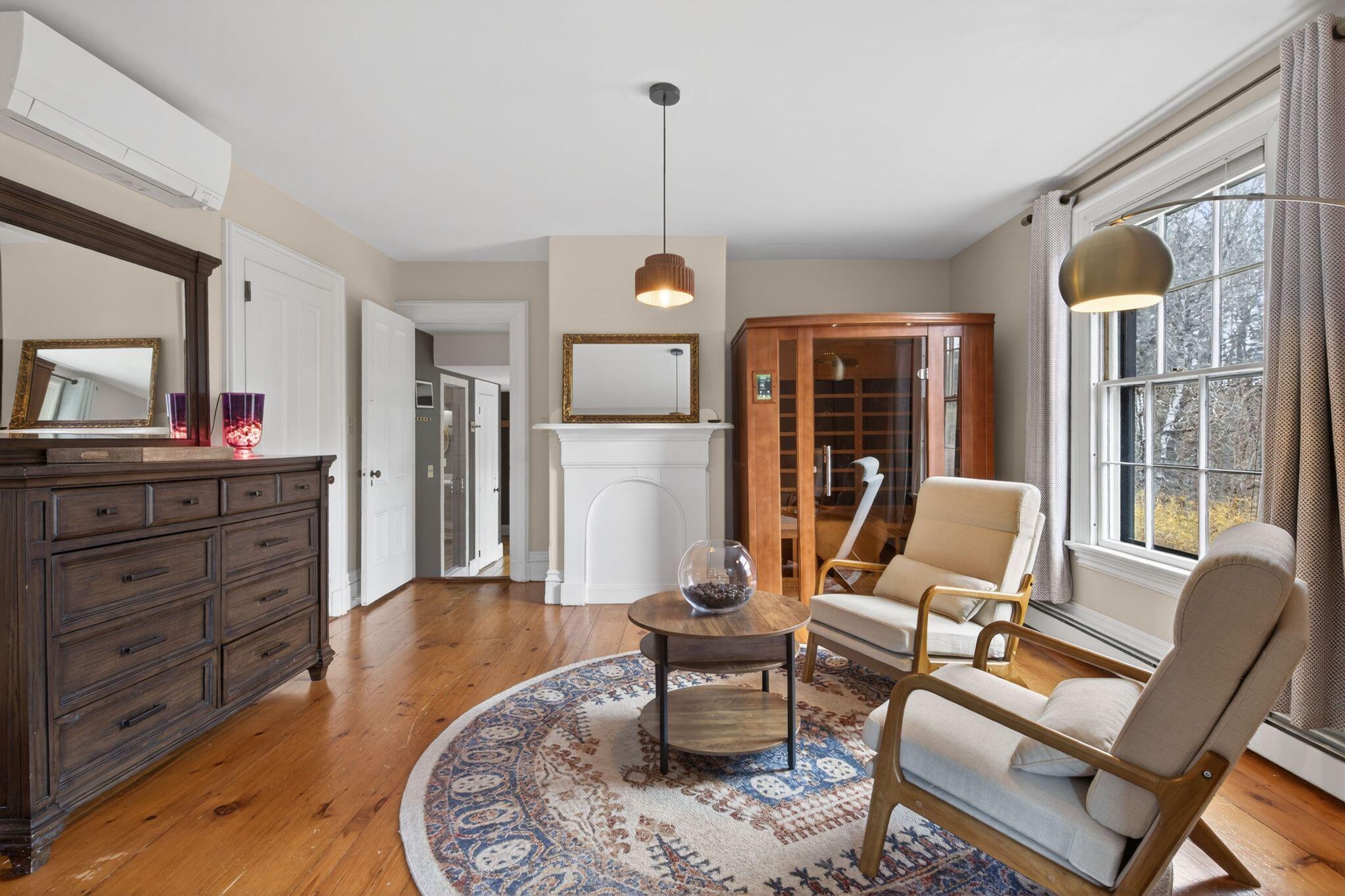 Falmouth, Maine, 04105, United States, 5 Bedrooms Bedrooms, ,6 BathroomsBathrooms,Residential,Pending,2041795