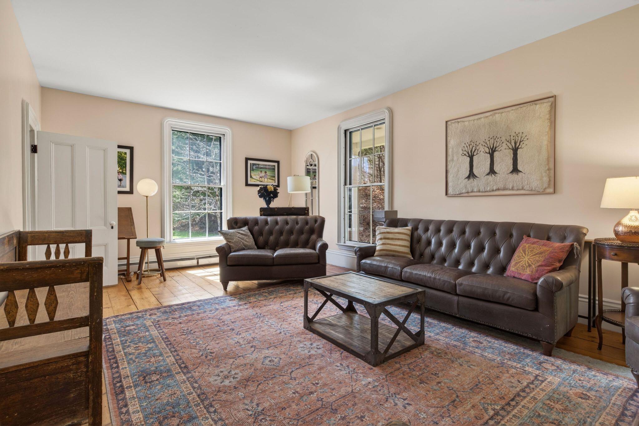 Falmouth, Maine, 04105, United States, 5 Bedrooms Bedrooms, ,6 BathroomsBathrooms,Residential,Pending,2041795