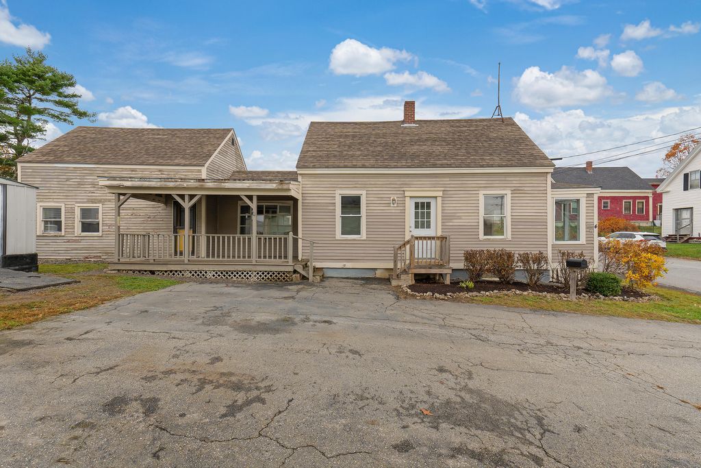 Photo of 4 Lincoln Street, Richmond, ME 04357 (MLS # 1642733)