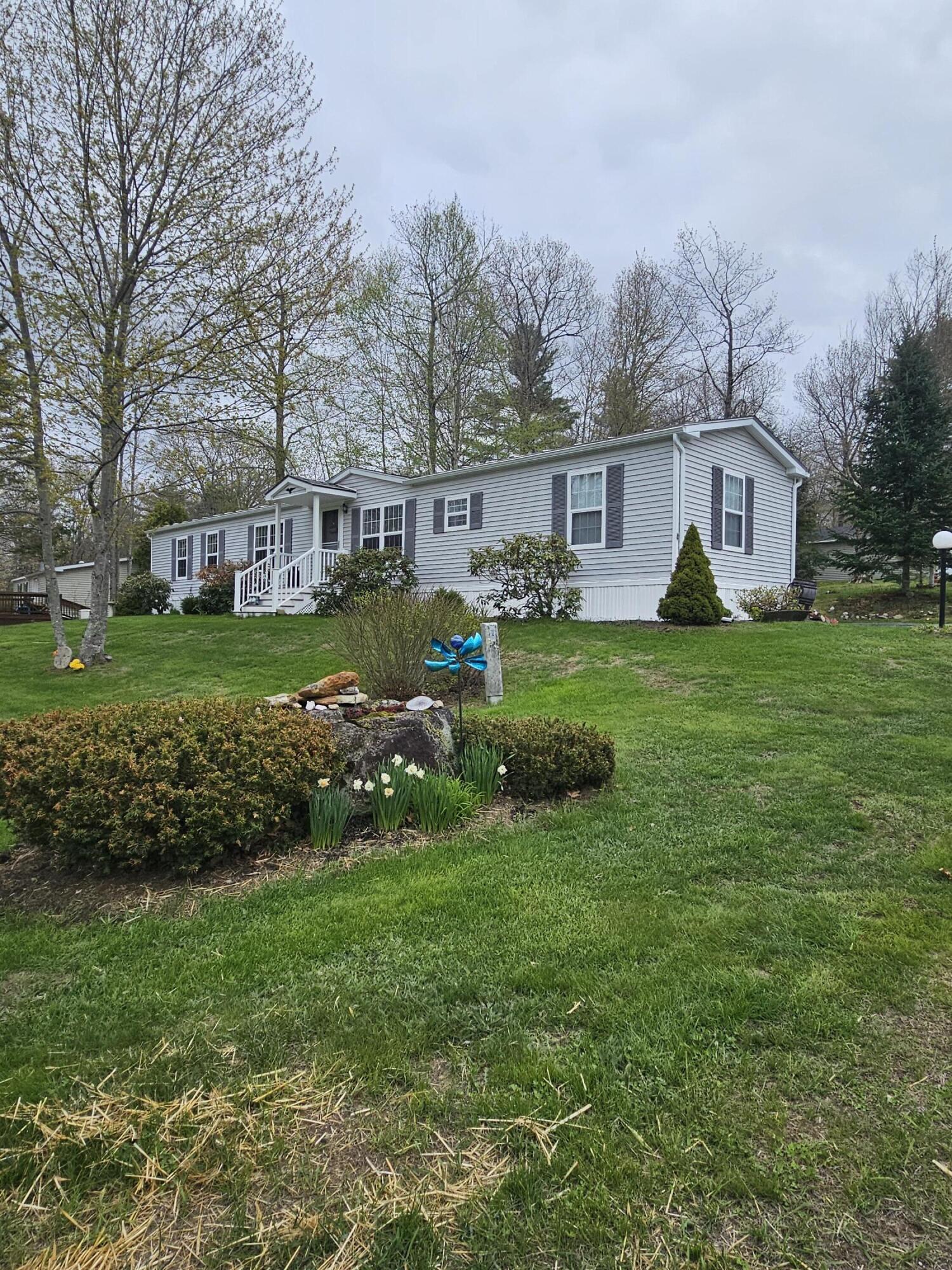 4 Hilltop Court