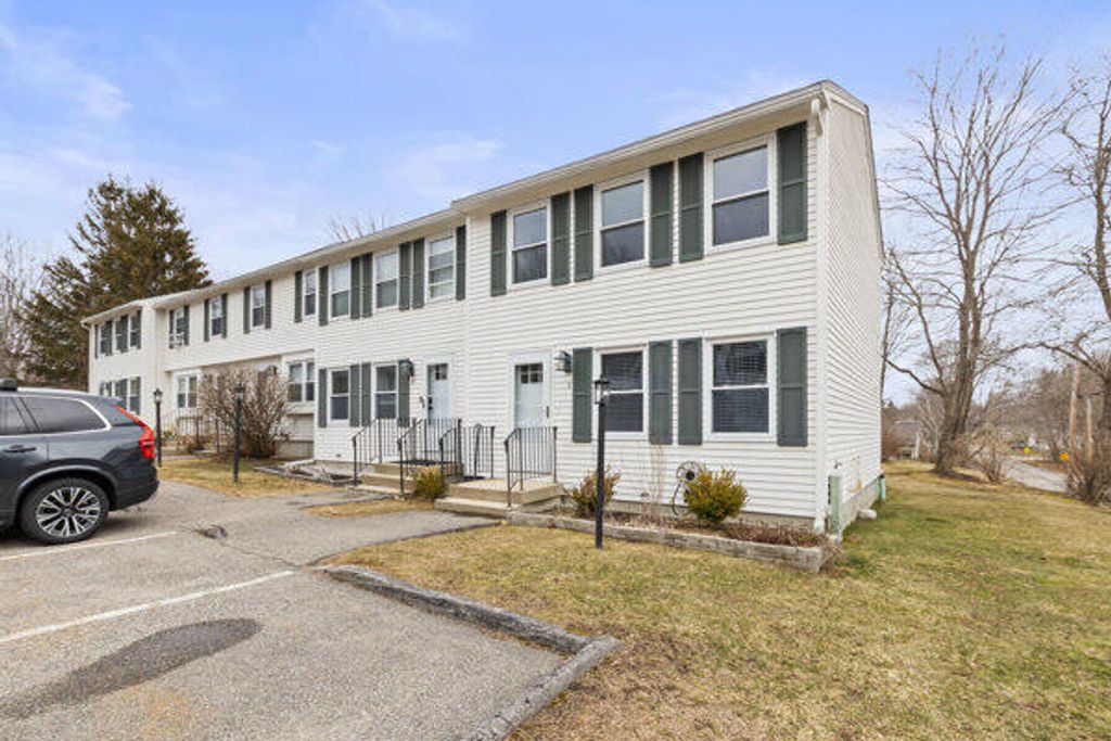 Photo of 60 King Street #1, Saco, ME 04072 (MLS # 1656466)