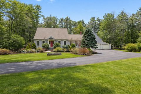 Photo of 40 Mahlon Avenue, Gorham, ME 04038 (MLS # 1656454)
