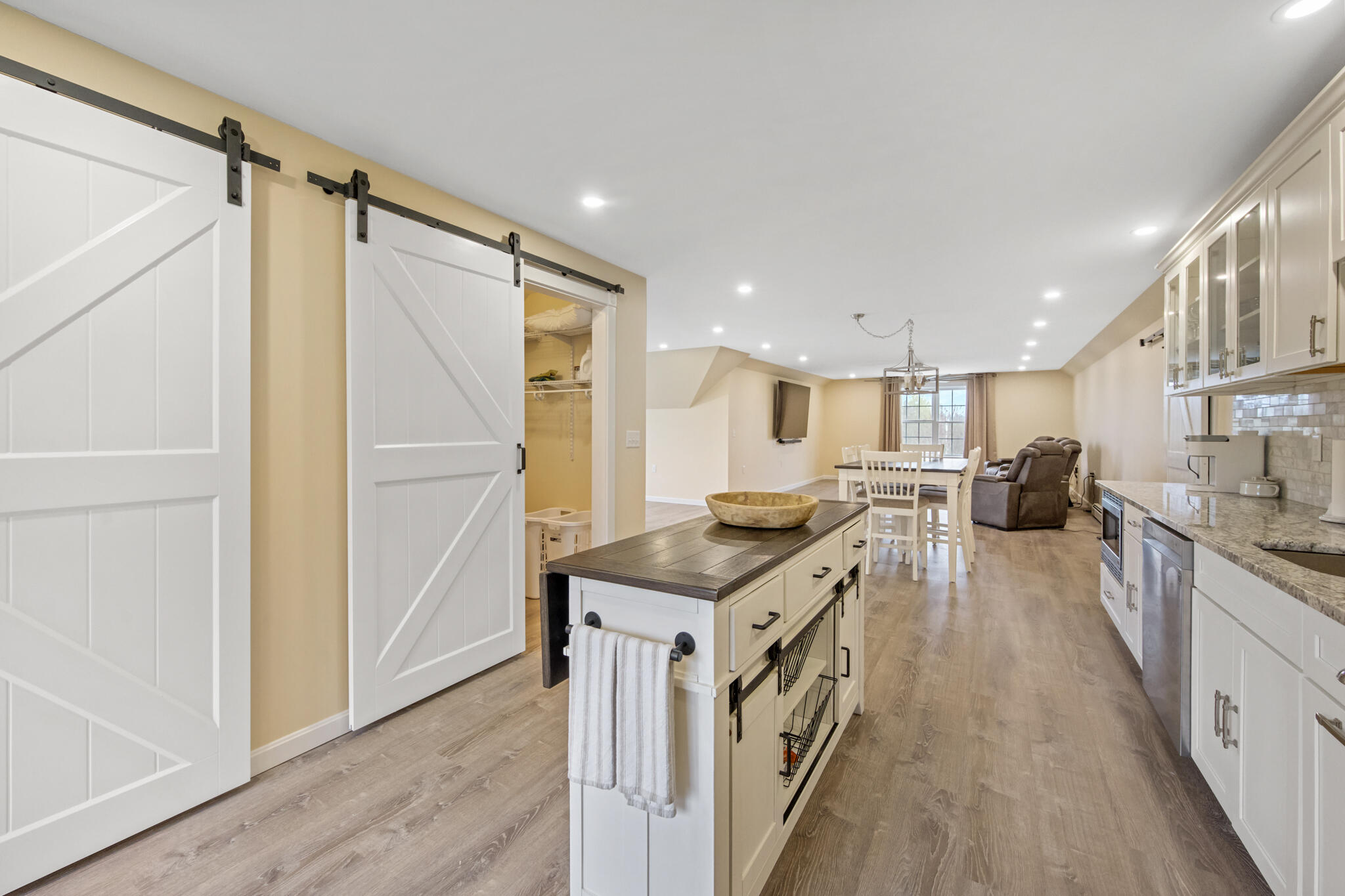 Hampden, Maine 04444, United States, ,2 BathroomsBathrooms,Residential,Pending,124968