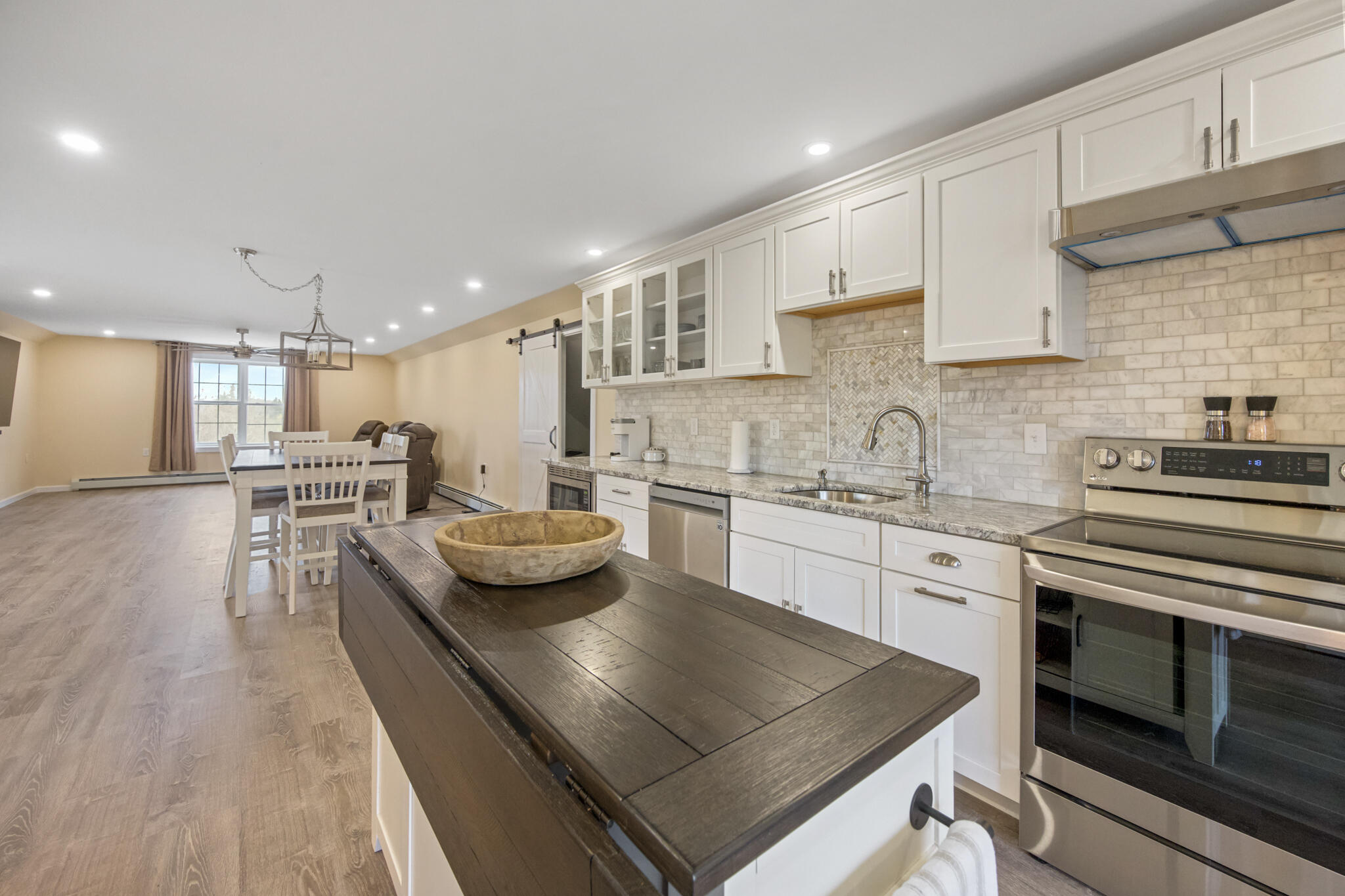 Hampden, Maine 04444, United States, ,2 BathroomsBathrooms,Residential,Pending,124968