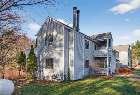 Photo of 25 Lawrence Street #54, Westbrook, ME 04092 (MLS # 1644634)