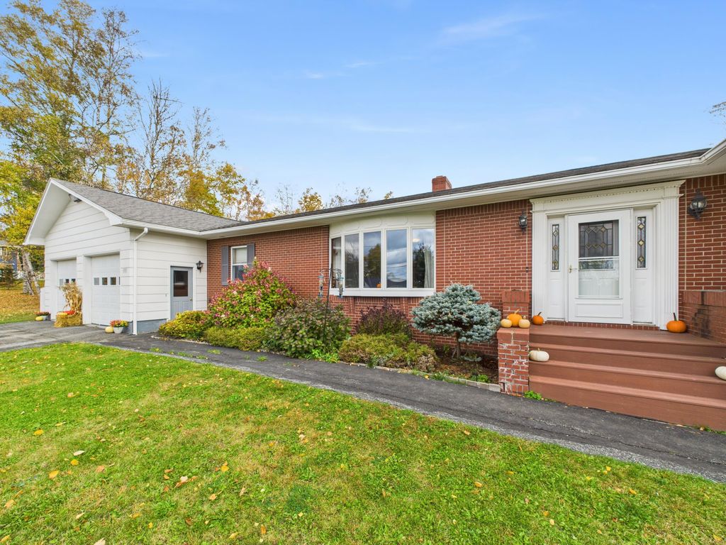 Photo of 33 Lynn Drive, Caribou, ME 04736 (MLS # 1640562)