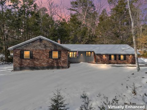 Photo of 15 Cooper Road, Freeport, ME 04032 (MLS # 1646946)