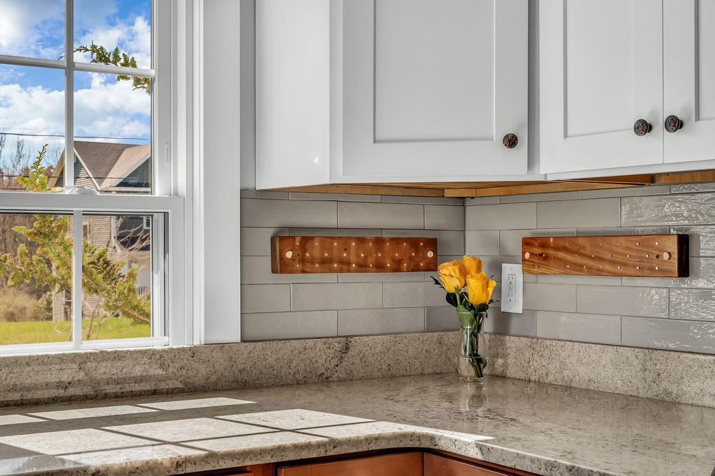 Photo of 21 Maple Avenue, Scarborough, ME 04074 (MLS # 1660577)
