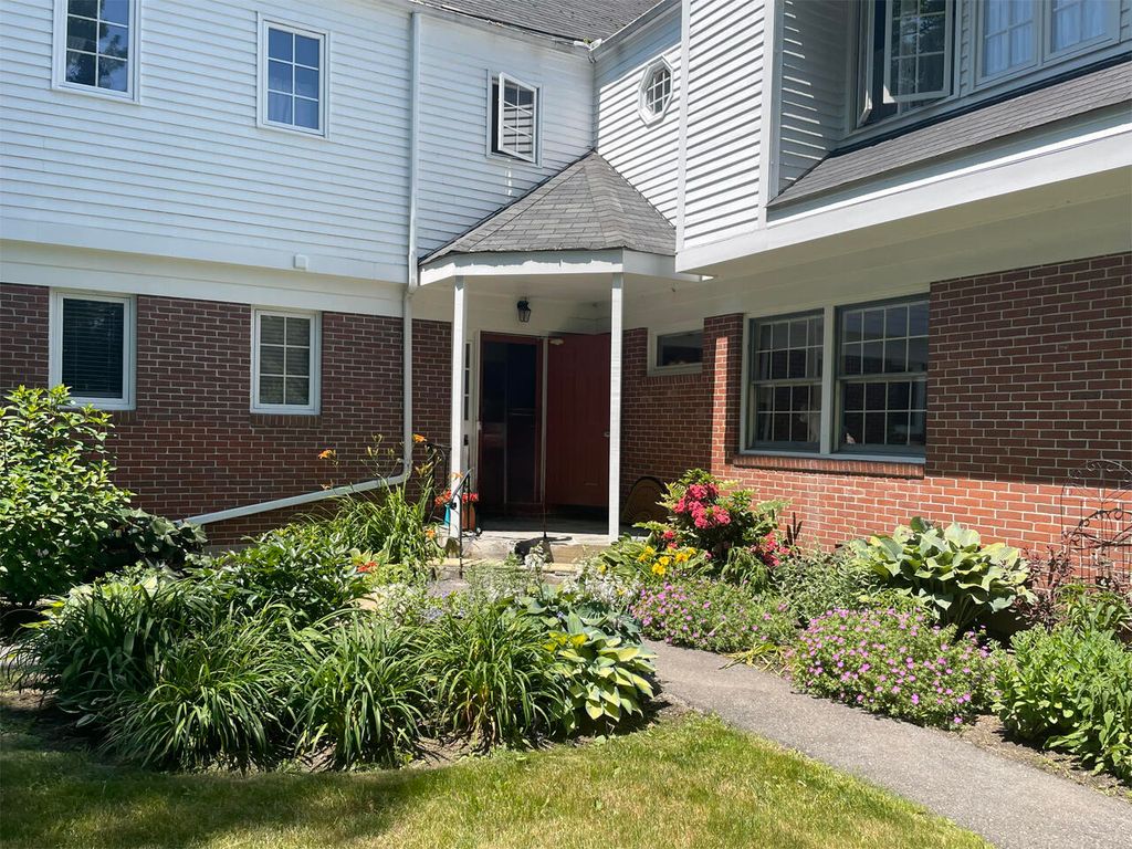 Photo of 15 Bristol Road #1, Damariscotta, ME 04543 (MLS # 1649187)