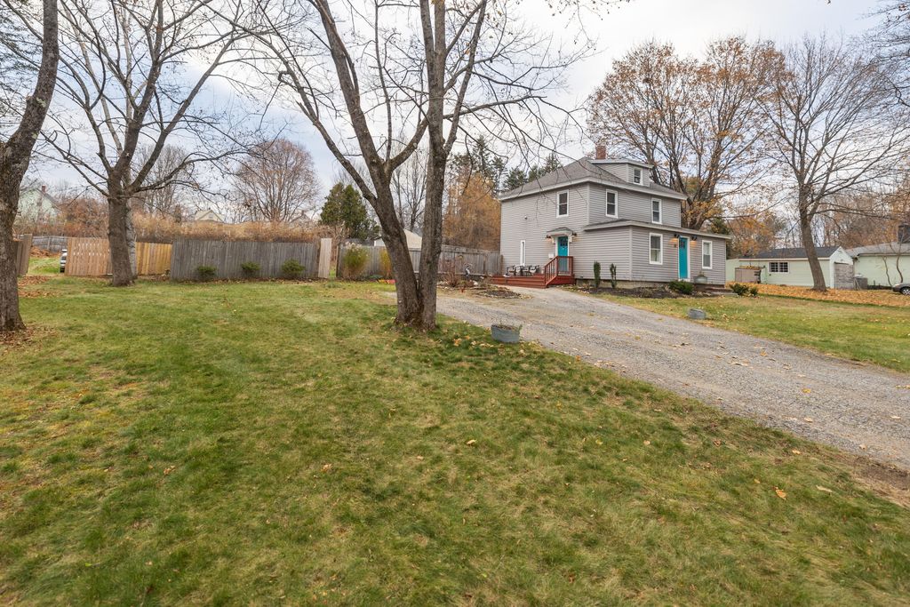 Photo of 32 Houghton Street, Auburn, ME 04210 (MLS # 1649061)