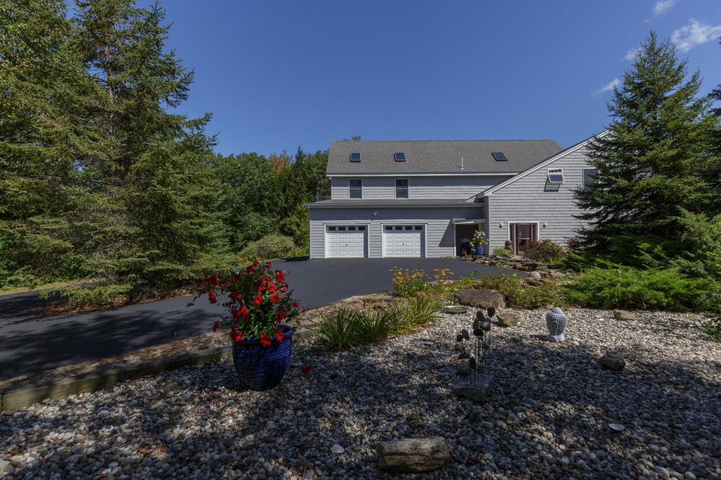 Photo of 14 Cal Vista Drive, Dayton, ME 04005 (MLS # 1656669)