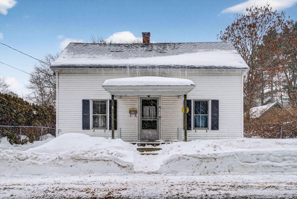 Photo of 42 Bowker Street, Brunswick, ME 04011 (MLS # 1652845)