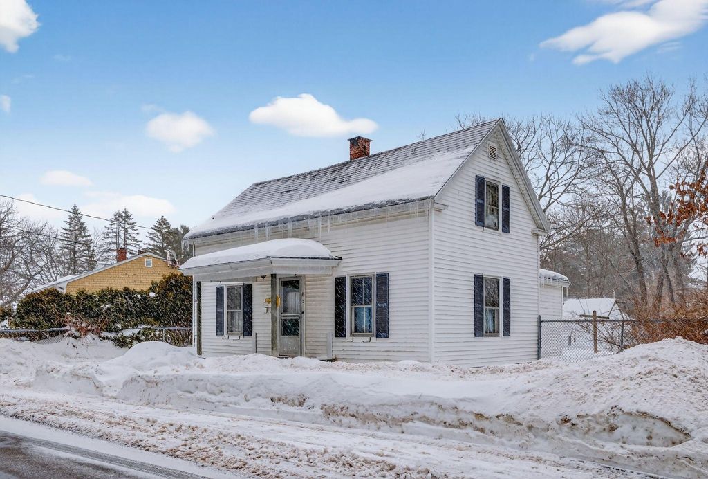 Photo of 42 Bowker Street, Brunswick, ME 04011 (MLS # 1652845)