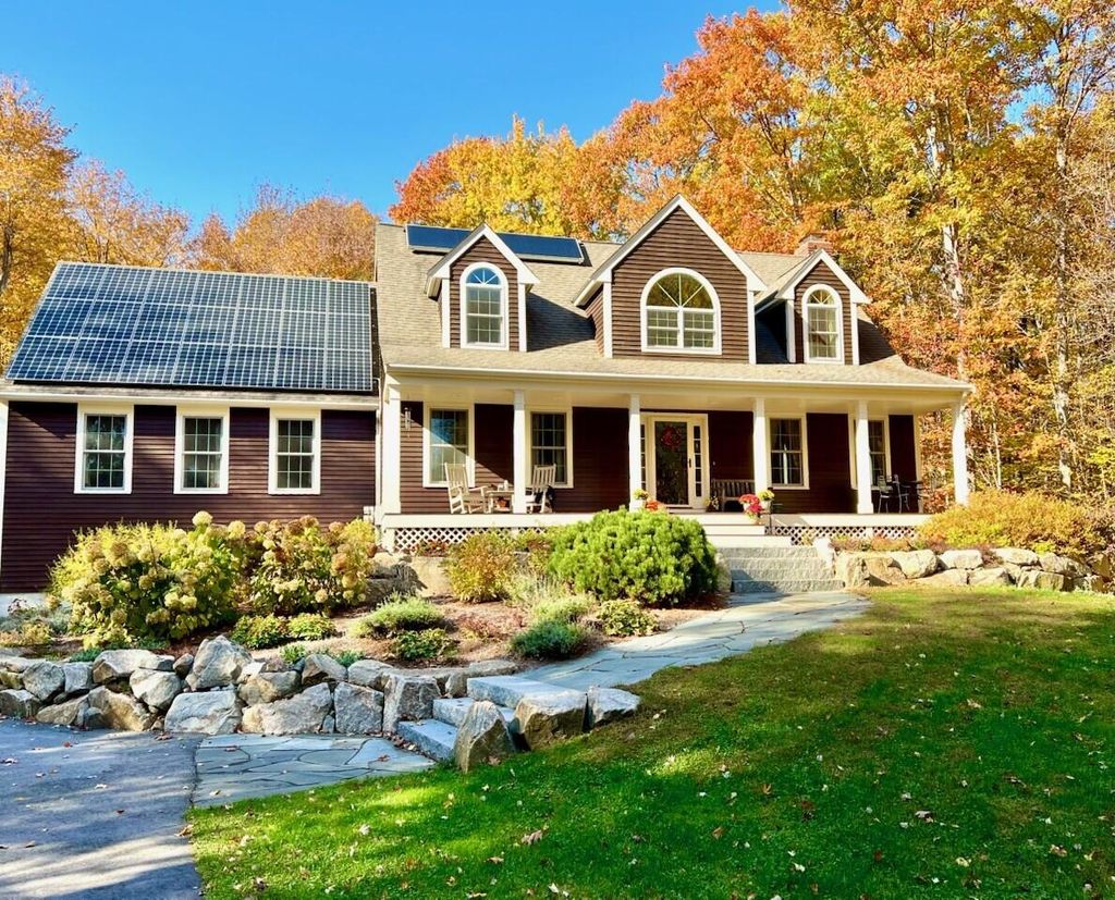 Photo of 223 Bolt Hill Road, Eliot, ME 03903 (MLS # 1656181)