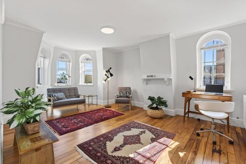 Photo of 138 Pine Street #5, Portland, ME 04102 (MLS # 1664290)