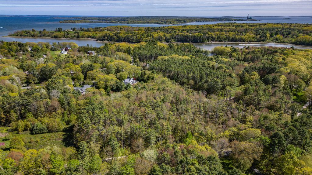 Photo of 0 Bayview Street, Yarmouth, ME 04096 (MLS # 1645886)