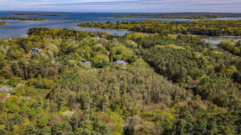 Photo of 0 Bayview Street, Yarmouth, ME 04096 (MLS # 1645886)