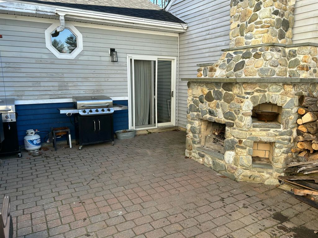 Photo of 26 Clark Street, Thomaston, ME 04861 (MLS # 1643854)