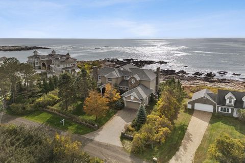Photo of 17 Seaview Avenue, Kennebunkport, ME 04046 (MLS # 1640345)