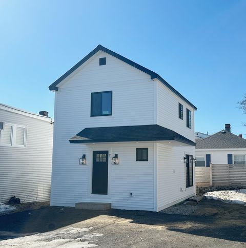 Photo of 7 Fern Avenue, Old Orchard Beach, ME 04064 (MLS # 1653939)