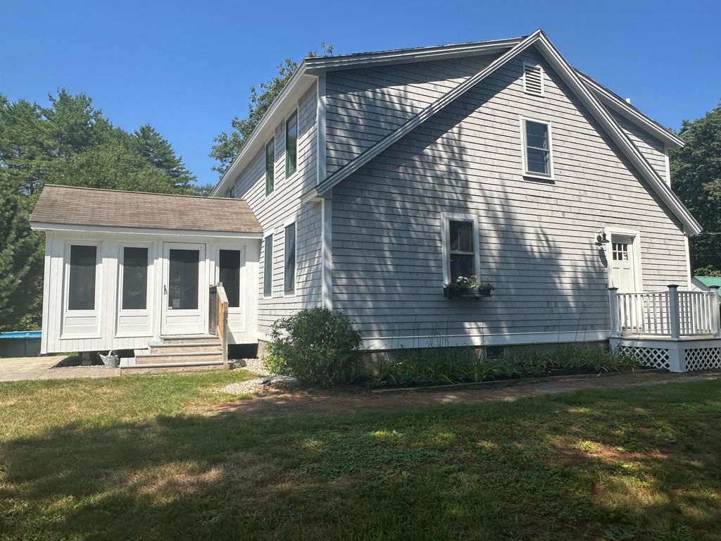 Photo of 92 Yarmouth Road, Gray, ME 04039 (MLS # 1632294)