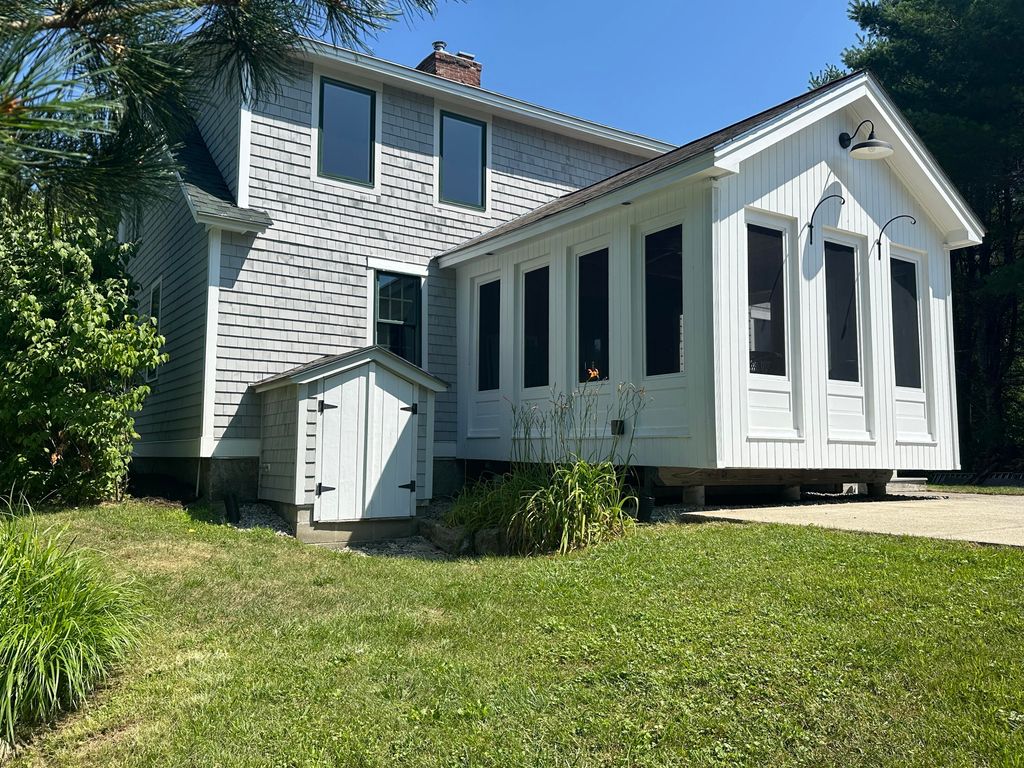 Photo of 92 Yarmouth Road, Gray, ME 04039 (MLS # 1632294)