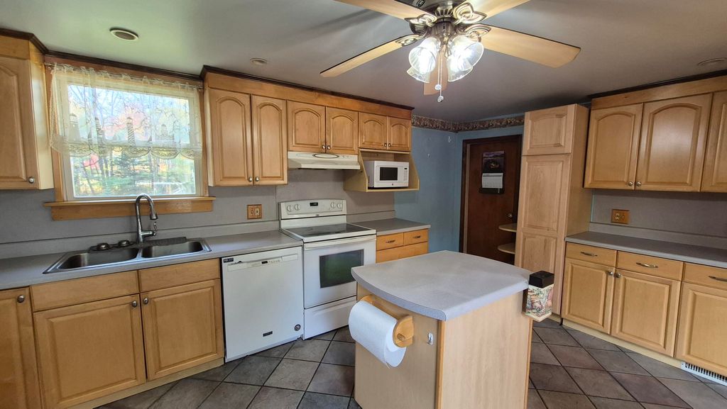 Photo of 122 Washington Street, Oakland, ME 04963 (MLS # 1641587)