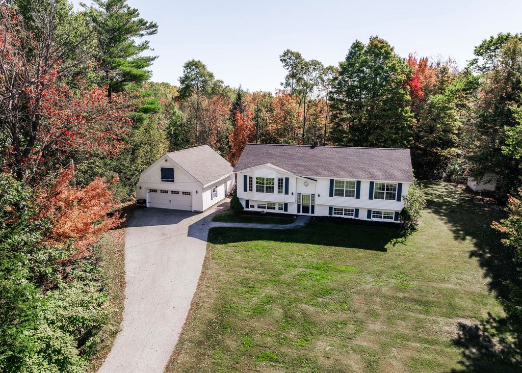 Photo of 555 Westwood Drive, Hermon, ME 04401 (MLS # 1640307)