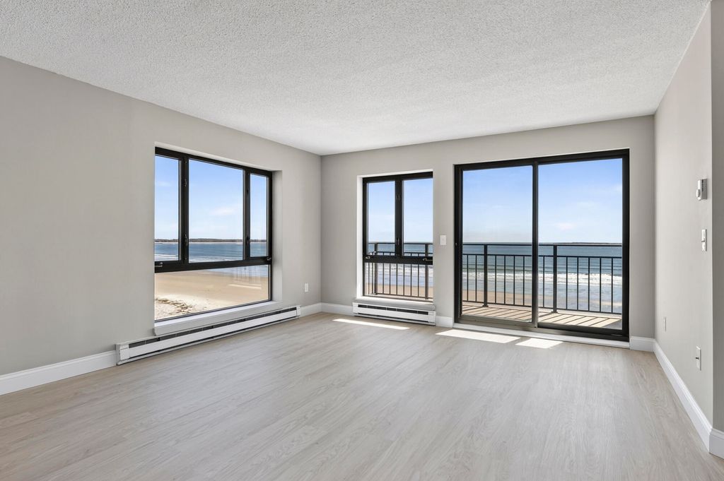 Photo of 205 E Grand Avenue #6C, Old Orchard Beach, ME 04064 (MLS # 1656729)