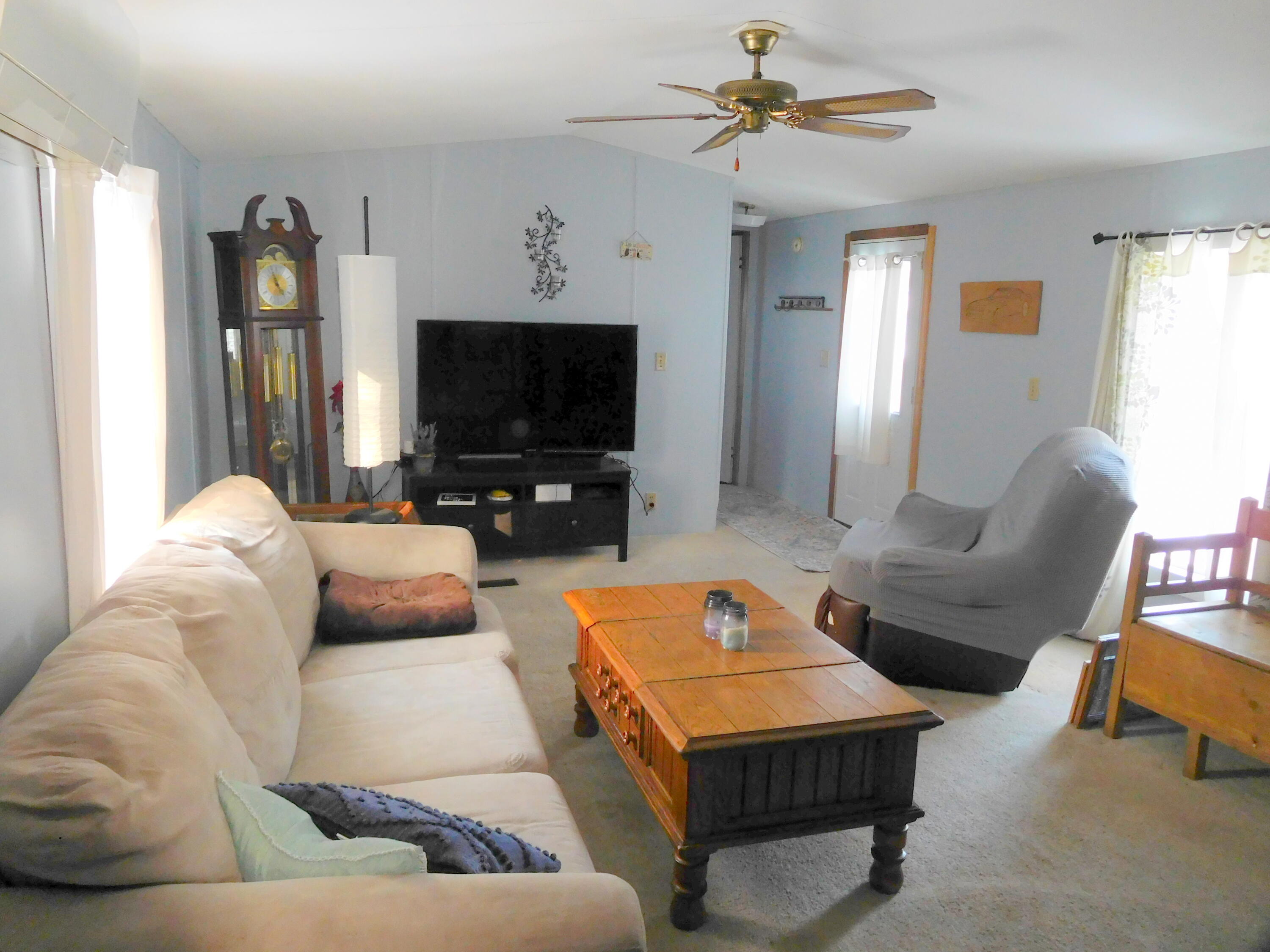 1038 Portland Road 19
