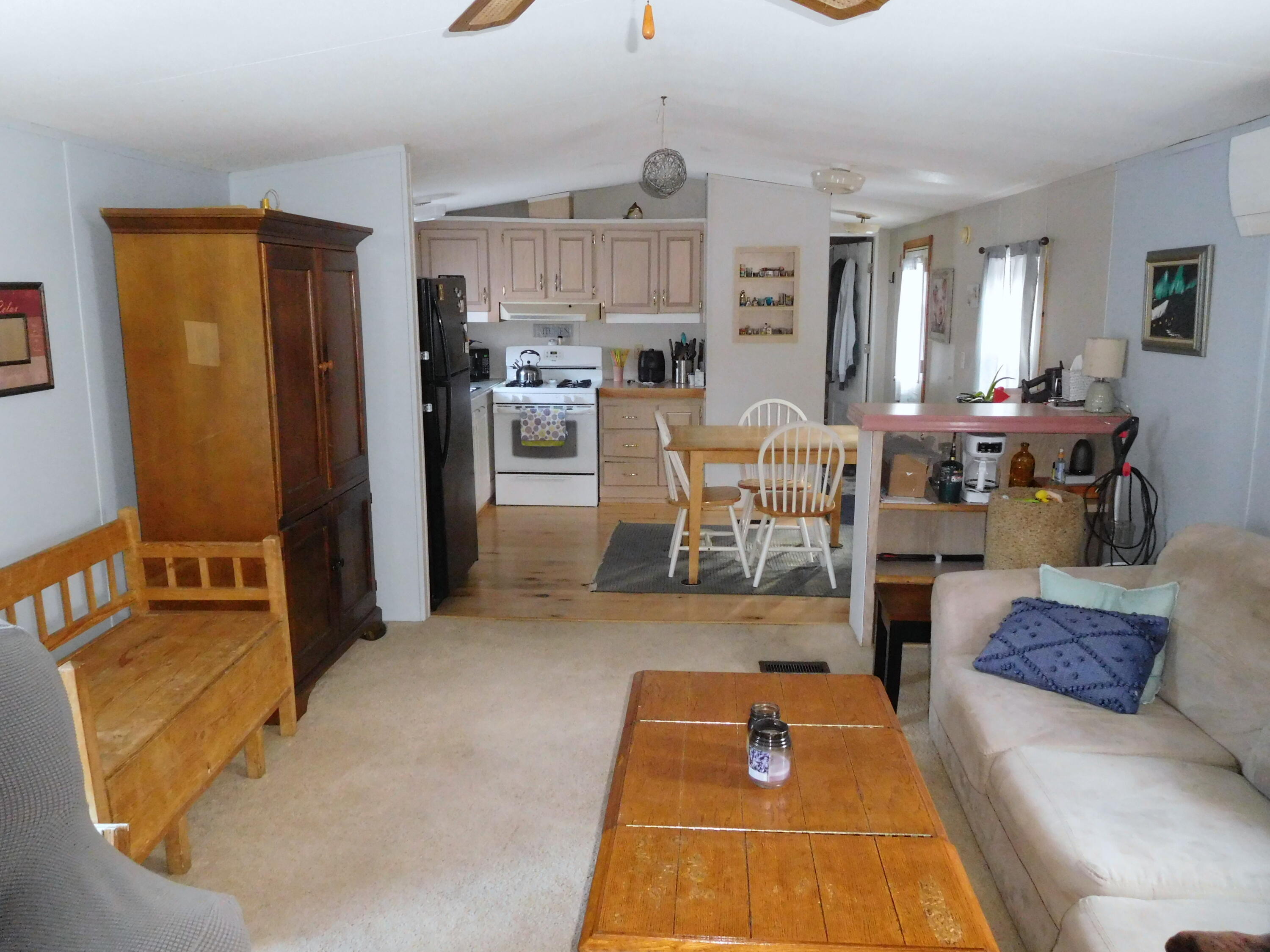 1038 Portland Road 19