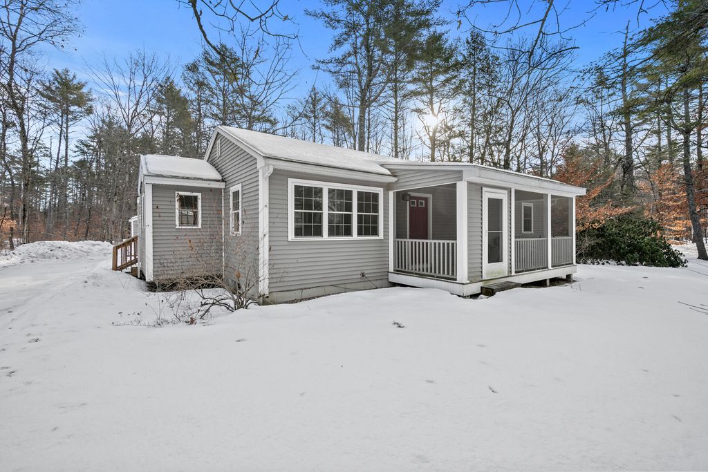 Photo of 2 Alling Drive, Gray, ME 04039 (MLS # 1649202)