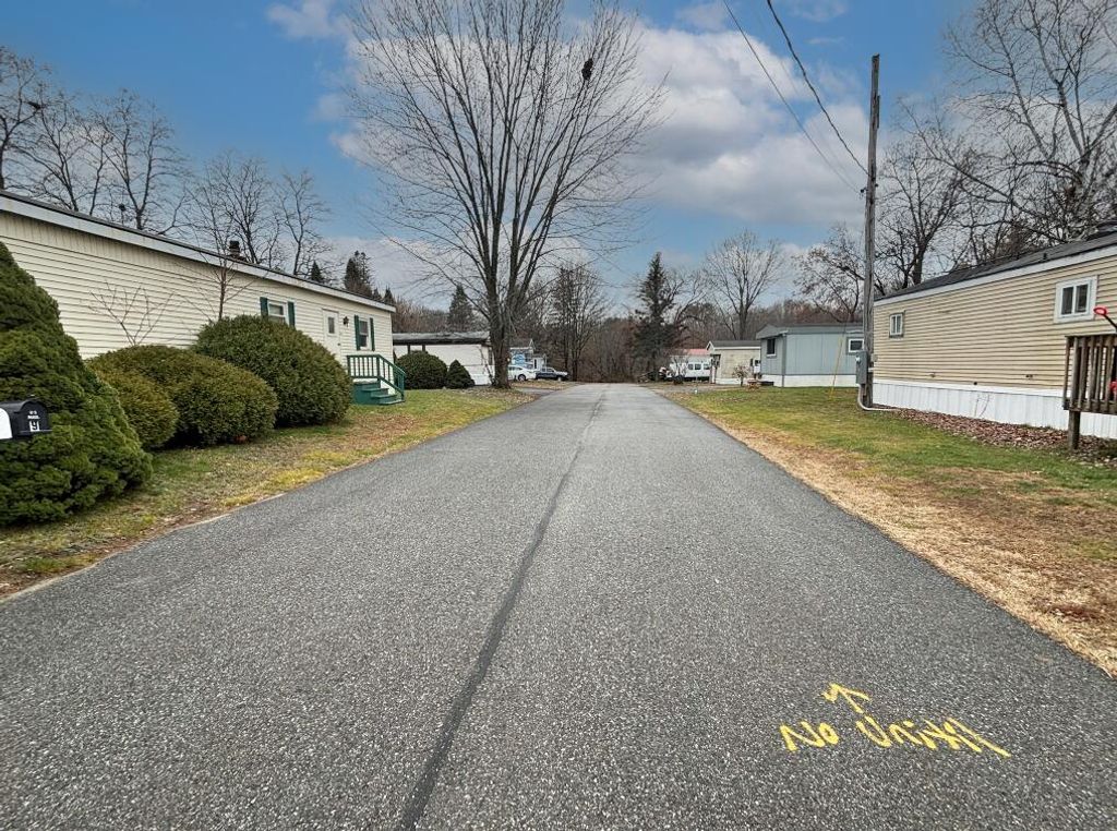 Photo of 1007 Sabattus Street, Lewiston, ME 04240 (MLS # 1646814)