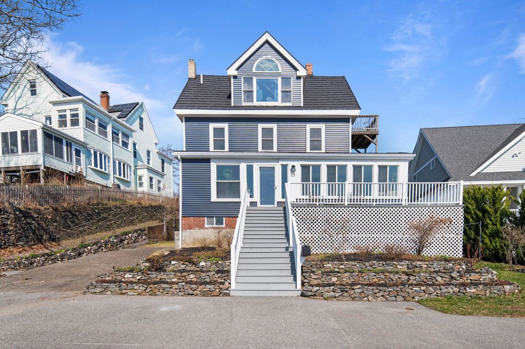 Photo of 30 Bridge Street, Kittery, ME 03904 (MLS # 1657552)