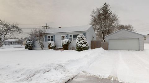 Photo of 16 Orchard Circle, Lewiston, ME 04240 (MLS # 1649736)