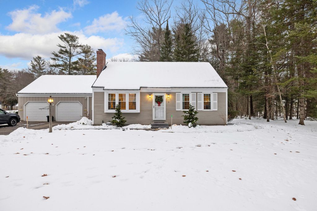 Photo of 5 Wiggins Pond Lane #5, Kennebunk, ME 04043 (MLS # 1646279)