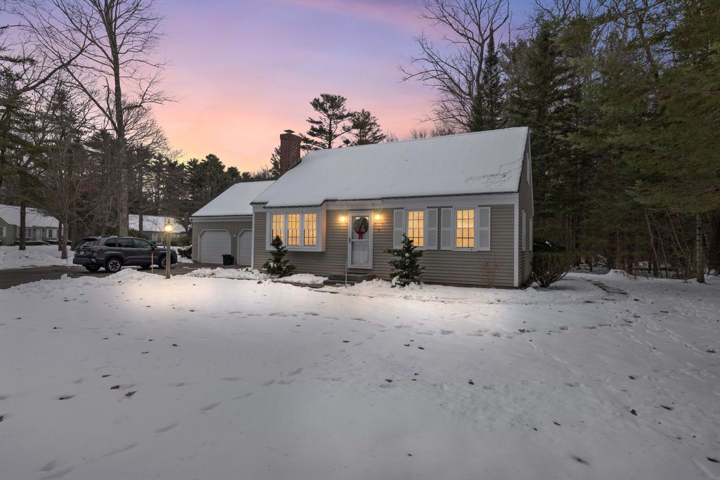Photo of 5 Wiggins Pond Lane #5, Kennebunk, ME 04043 (MLS # 1646279)