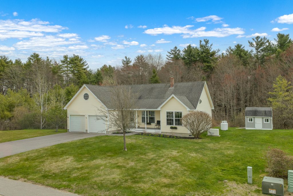 Photo of 4 Chantelle Way, Saco, ME 04072 (MLS # 1658770)
