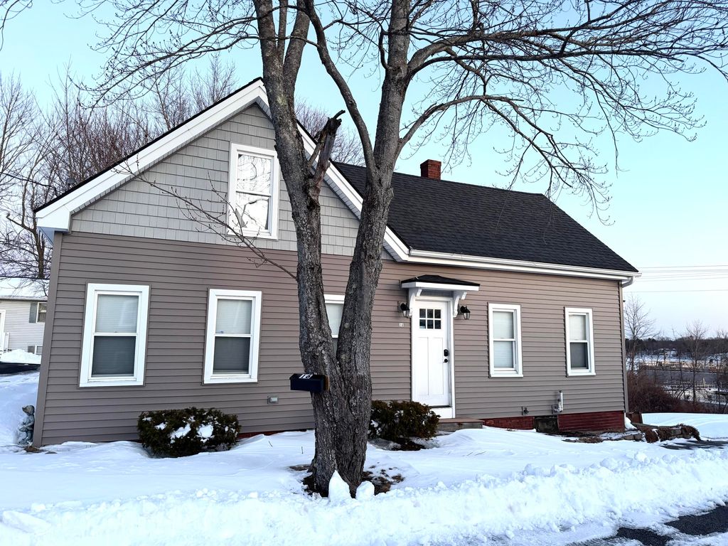 Photo of 16 Bartlett Street, Saco, ME 04072 (MLS # 1652762)